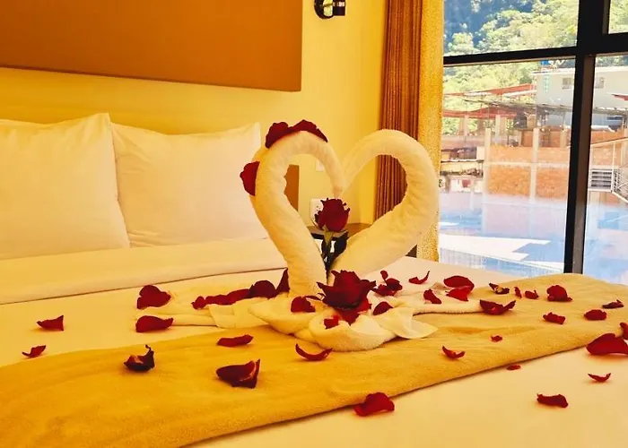 Hotel Raices