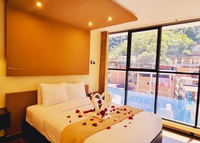 Raices Hotel 3*