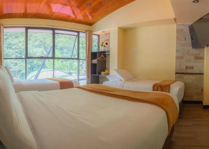 Hotel Raices